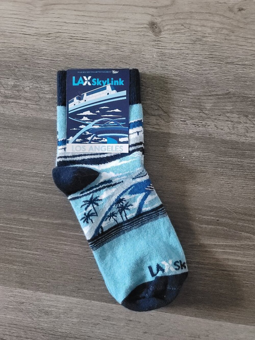 NWT - LAX SkyLink Los Angeles Airport - mid cut socks